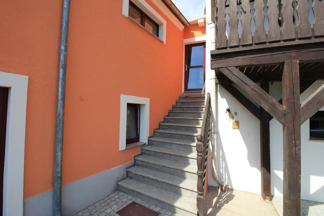 Weingut Jan Ulrich Hotel Diesbar-Seusslitz Exterior photo